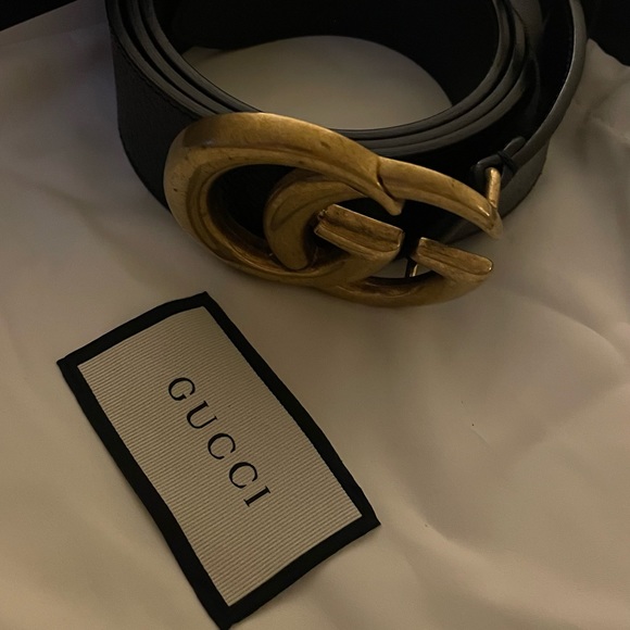 Black gucci belt used few times only! In very good condition( bag and box) - Picture 3 of 4